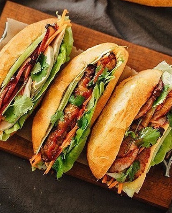 Bánh Mì Việt Nam – Món Ăn Đường Phố Gần Gũi, Tinh Hoa Vươn Tầm Thế Giới