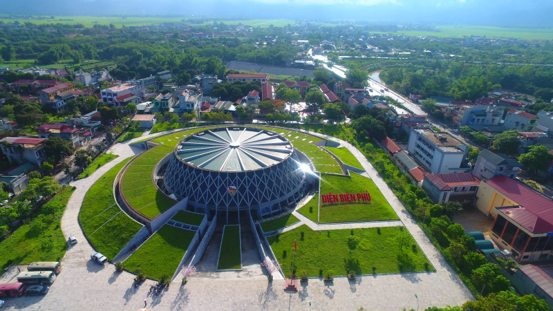 ĐÀ NẴNG  - VINH – SUỐI CÁ THẦN - ĐIỆN BIÊN - HÀ NỘI –  NƯỚC KHOÁNG KIM BÔI – VINH – ĐÀ NẴNG   