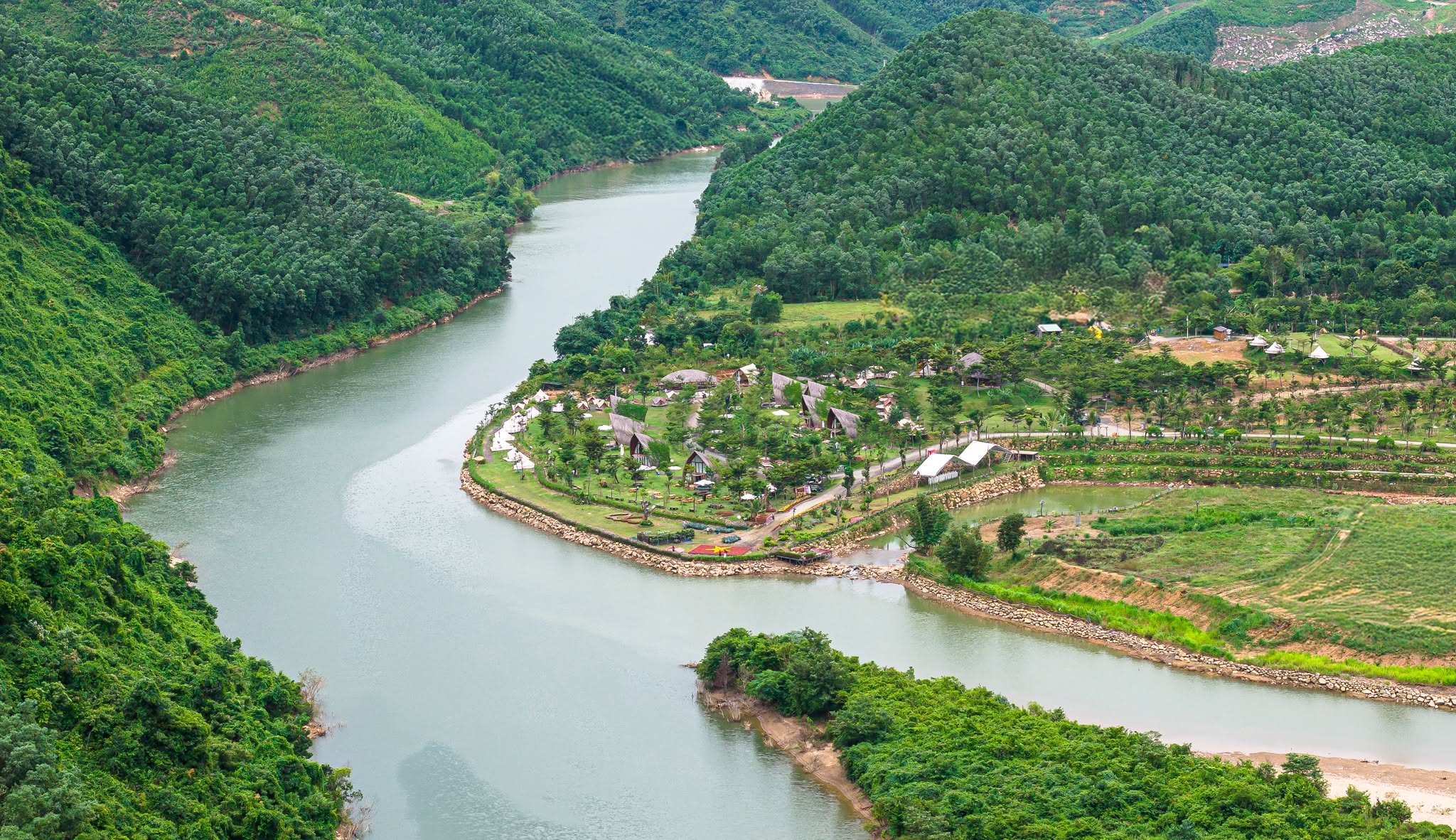 LEAF VILLAGE & FARM - LÀNG LÁ